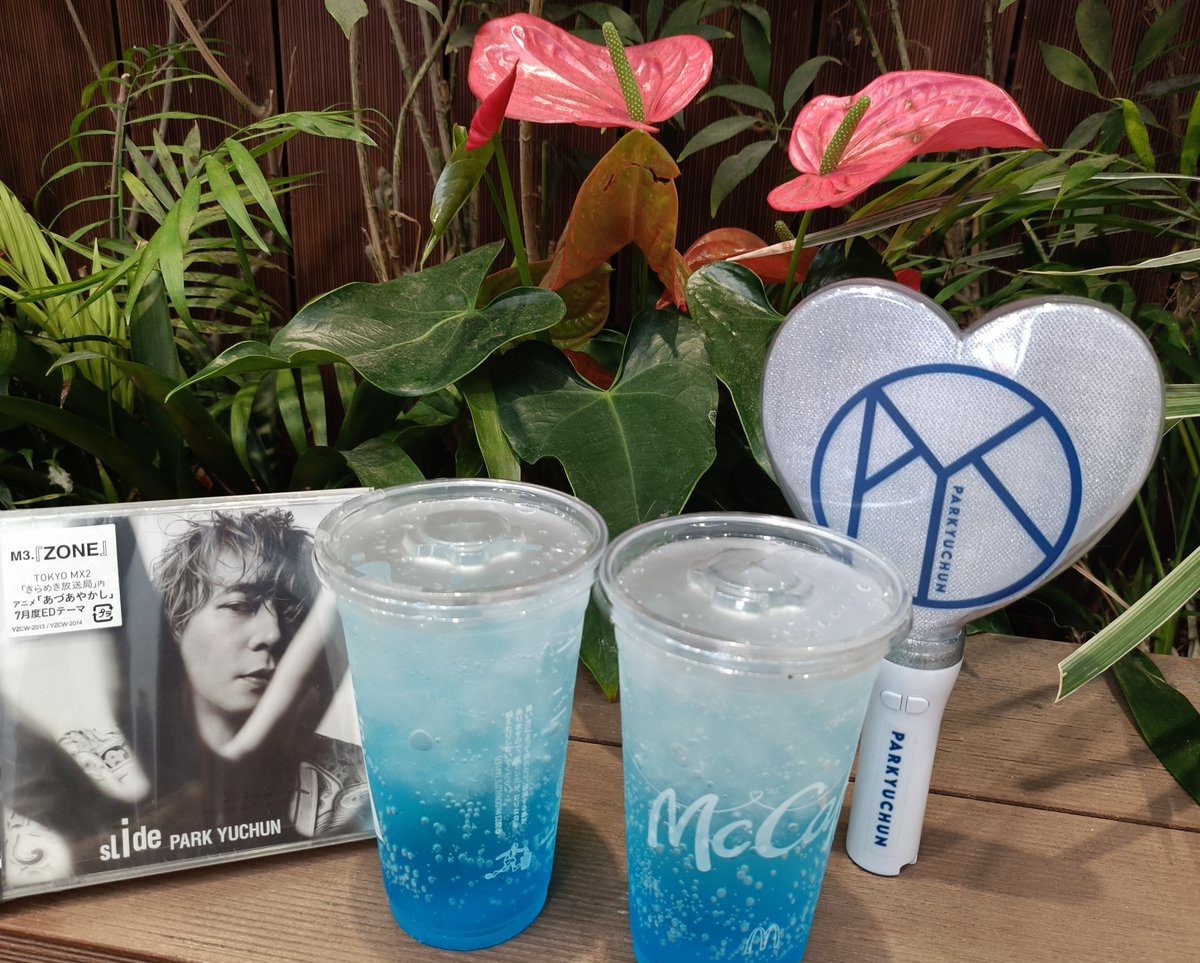 1216amy's tweet photo. 20260701 ③

昼は
色落ちした？赤のポロシャツ

夜は
水色ベースで
グラデーションのシャツ

昨日よりステージが広く
ダンサーさん達も
伸び伸びと踊ってました

4.5時間
初めましてのユチョペンさん達と
お話しながら2部見れて
楽しかったです

ありがとうございました

#slide
#ユチョン
#リリイベ https://t.co/cAKupjt4Eg