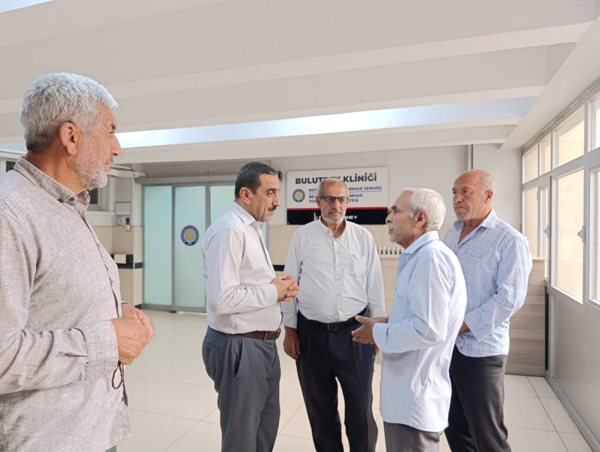 HudaParCinar_'s tweet photo. İlçe Başkanımız Aziz Tekdal ve beraberlerindeki heyetimiz, Dicle Üniversitesi Hastanesinde yakınları tedavi gören Yaşar, Çiçek, Ihlamur ve Akman ailelerini ziyaret etti.

İlçe Başkanımız, hasta kardeşlerimize Allah'tan hayırlı şifalar temennilerinde bulundu. https://t.co/a8ucAzUpch