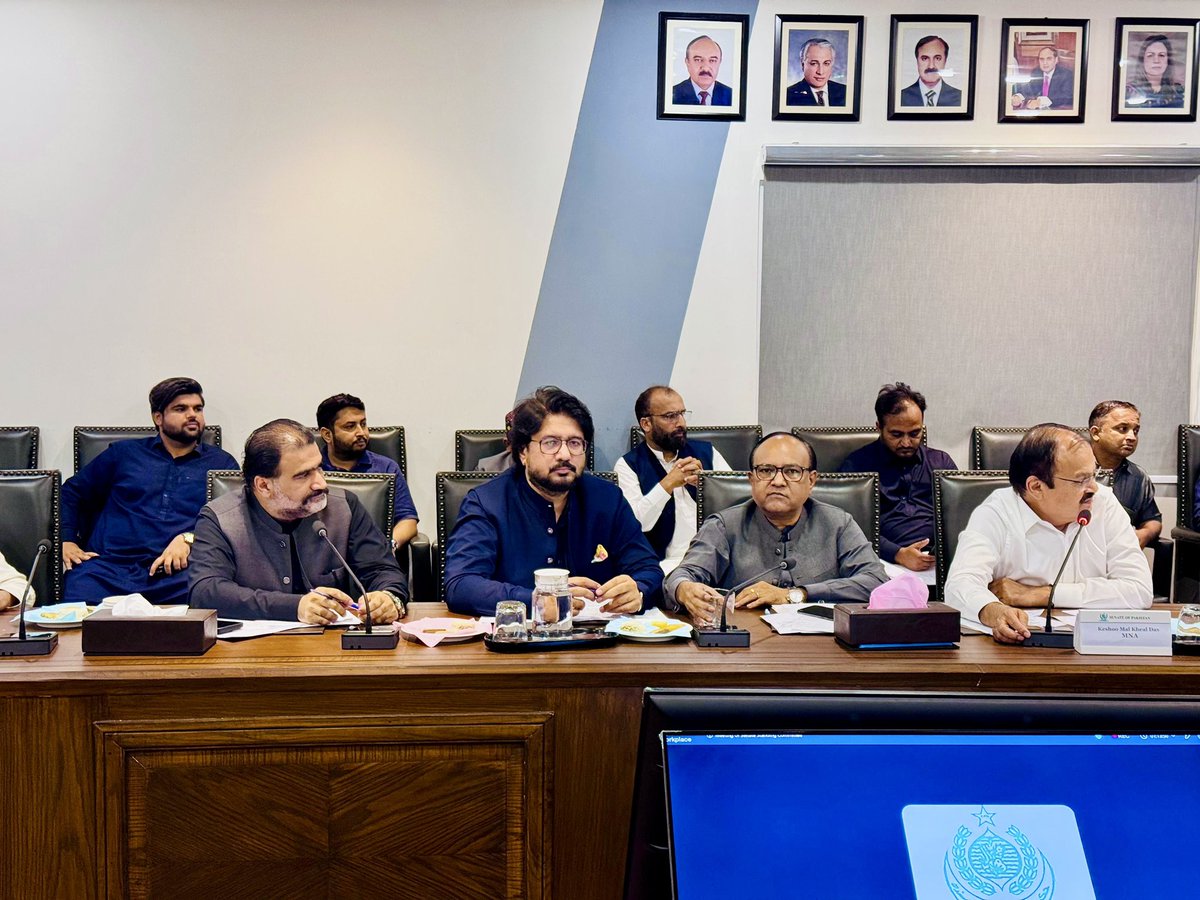 Mahezz's tweet photo. Honoured to attend the Senate Minority Caucus meeting in Karachi as a Special Invitee, chaired by Convenor Danesh Kumar, alongside Anthony Naveed and MPA Anil Kumar Ratnani.

Raised the need for merit-based recruitment of minorities in Sindh Police and implementation of the 5% minority quota. The meeting was adjourned as Sindh Police was not adequately prepared.

#MaheshKumarHasija #MinorityRights #Sindh #SPD01