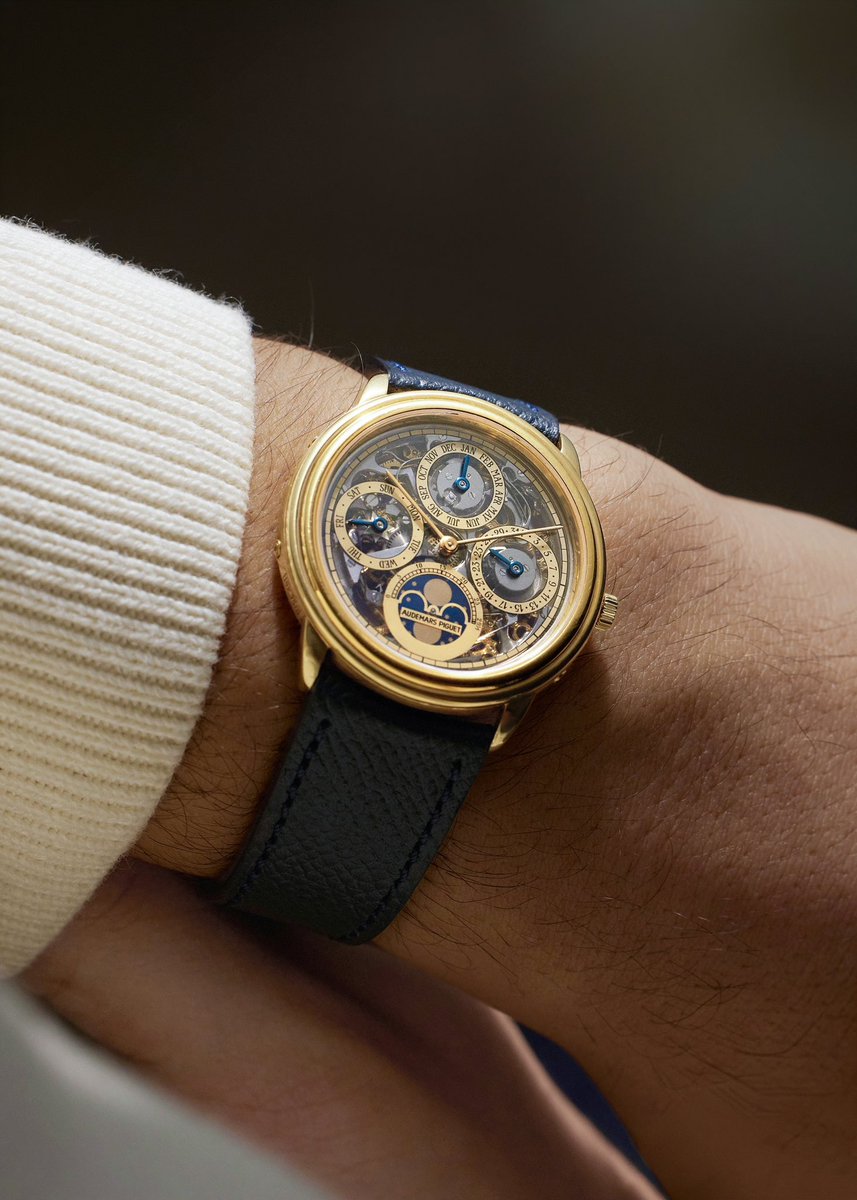 hairspringwatch's tweet photo. Finds. AP’s 25668BA is not the watch that revived the Swiss industry in the wake of quartz, it’s the reference that celebrated that success. Made in 205 examples across all metals, of which just 94 were cased in yellow gold, it is the skeleton which goes most unappreciated today. https://t.co/zKX9c8dlnq