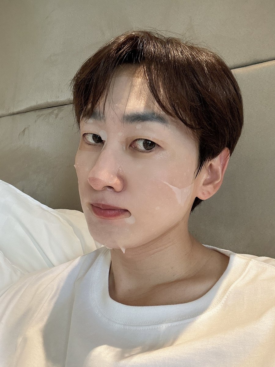 CH3_talk's tweet photo. 버블 시절 귀여운 혁재 ♡  #은혁 #Eunhyuk https://t.co/EzTyVyT8Vt
