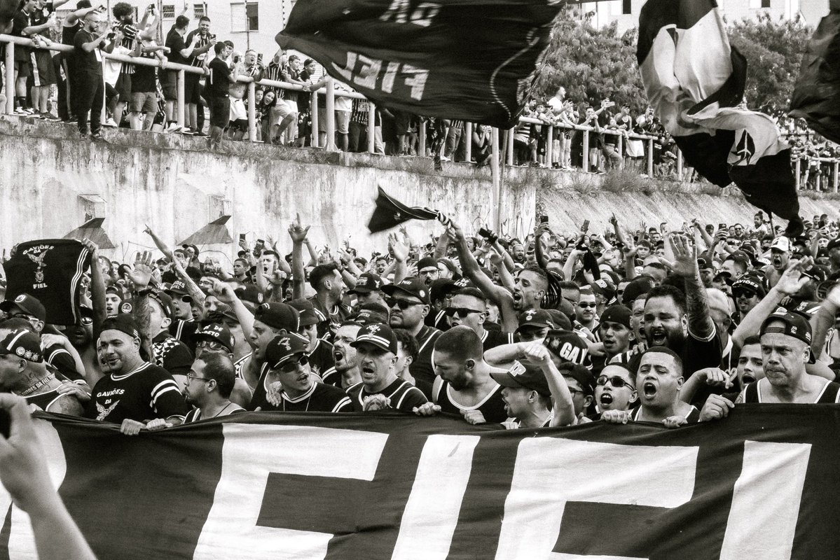 jenni1000grau's tweet photo. 57 anos de Gaviões da Fiel, a maior do mundo. https://t.co/tfs6bscJLU