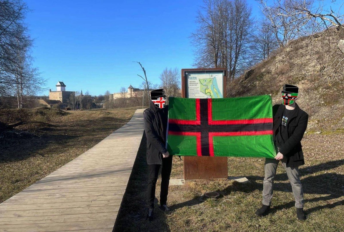 Vraskaorbust's tweet photo. @polskiyzhyr I've been keeping tabs on them and it's so funny watching them try to rally public support just to ruin it by dropping an image of them with totenkopfs photoshopped onto their face once a month https://t.co/OleOFliufg
