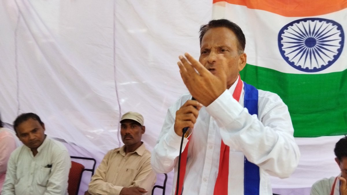 PartyJanadhikar's tweet photo. राष्ट्रीय जनअधिकार पार्टी असहाय,कमजोरों का सहारा है  उनके हर सुख दुख में हमेशा उनके साथ खड़ी रहती है क्योंकि पार्टी को हर स्थिति और परेशानियों का ज्ञान है यह पार्टी जीवन की वास्तविकता पर कार्य करती है यह मिशन गरीबों का सच्चा साथी है राष्ट्रीय अध्यक्ष मा महेश पारचा साहब (रा ज पा) https://t.co/Ep0RDJr1Ej
