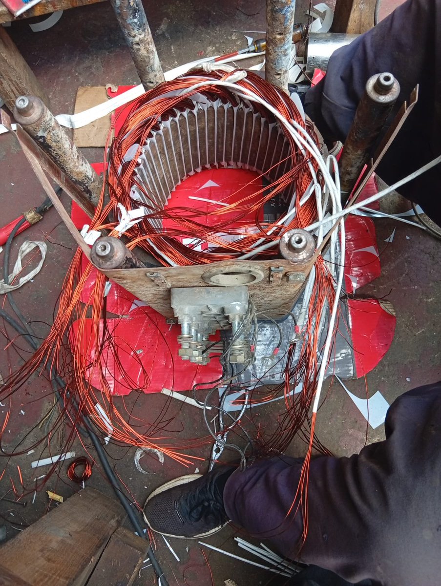 mbogobob1's tweet photo. Rewinding ongoing. 44kva alternator https://t.co/LQm2qGvnZ2