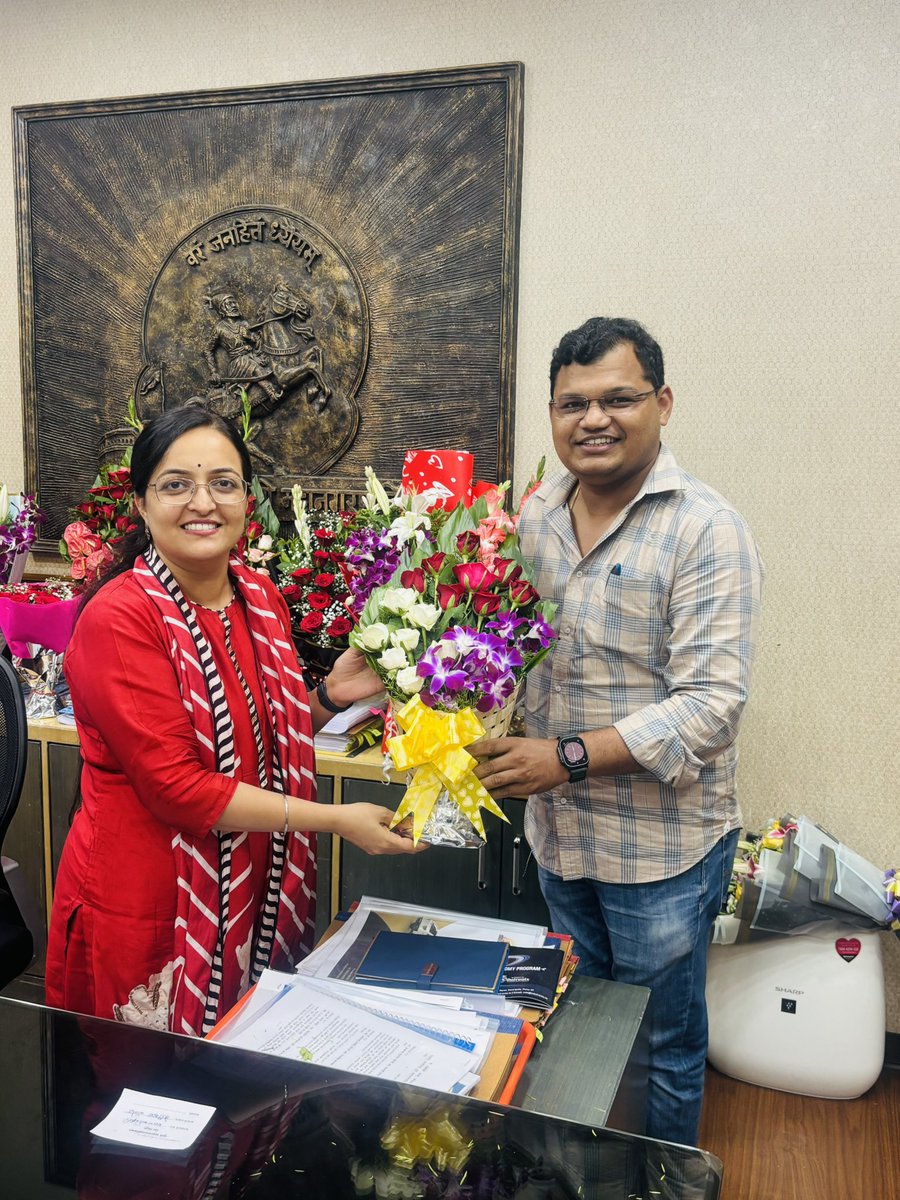AmoghDhamale's tweet photo. 🎉 Happy Birthday, IAS Pavneet Kaur Ma’am! 🎂💐

Wishing you good health, happiness, and continued success. Have a wonderful year ahead!

#HappyBirthday #PavneetKaur #IAS @PMCPune https://t.co/eWc4WyiAan