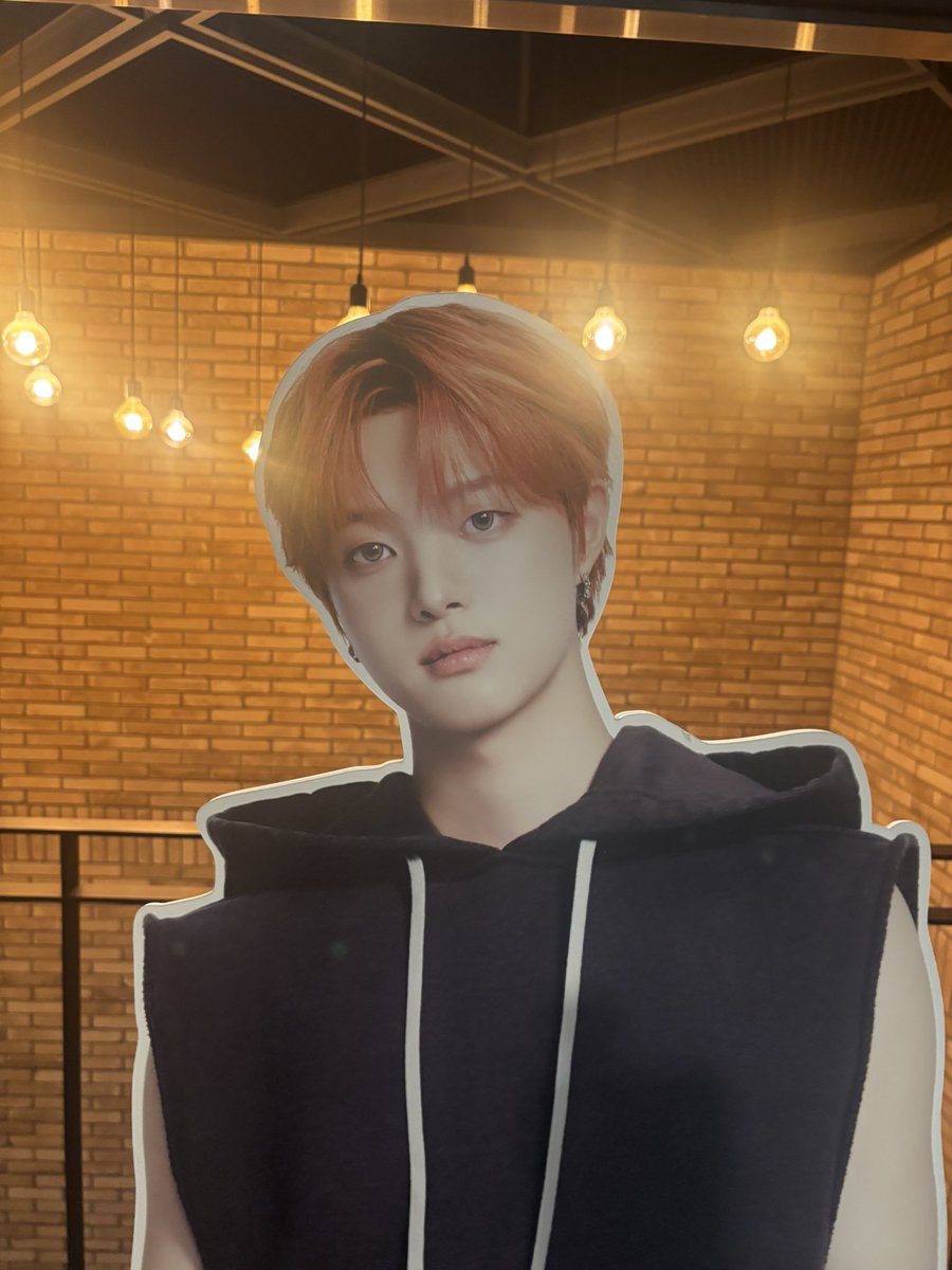 _hhhimawari's tweet photo. 또 봐도 재밌는 #ANDTEAM_VR콘서트 입니다아////
아우우 🐺 늑대처하자 ♡ https://t.co/NNybVamxK5