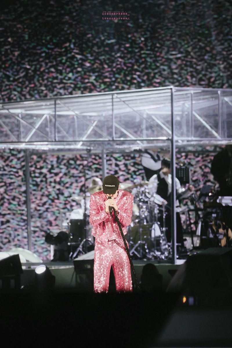 icecompress_'s tweet photo. 260405 PARK HYO SHIN A&amp;E CONCERT

 #박효신 #parkhyoshin 

 조각이 하늘에 흩날리는 그 순간…💝 https://t.co/4TRbXEI1g5