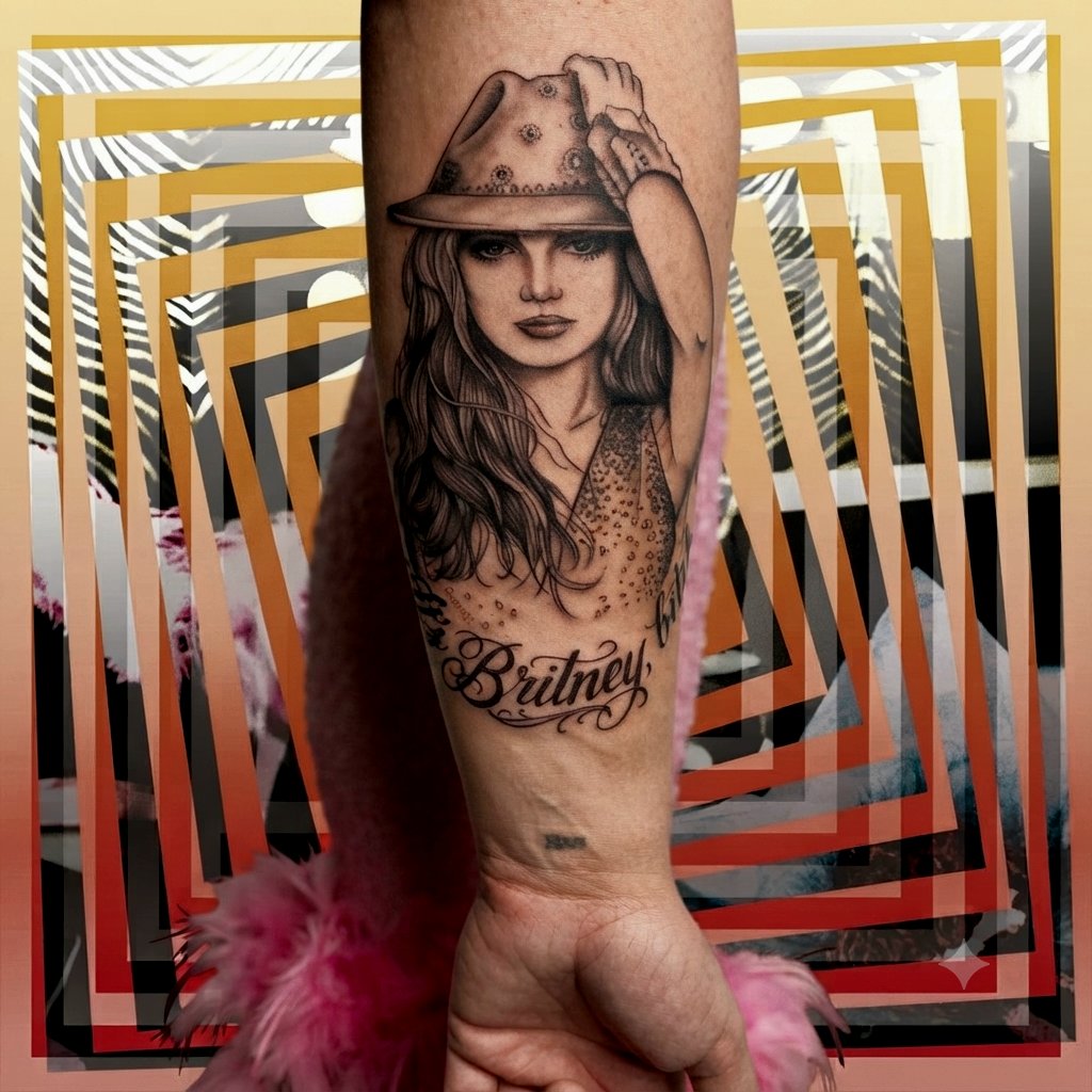 fheviegas's tweet photo. OMG I did it! 🫠 🧡❤️
#britney #britneyspears @britneyspears https://t.co/8JylysXdQX