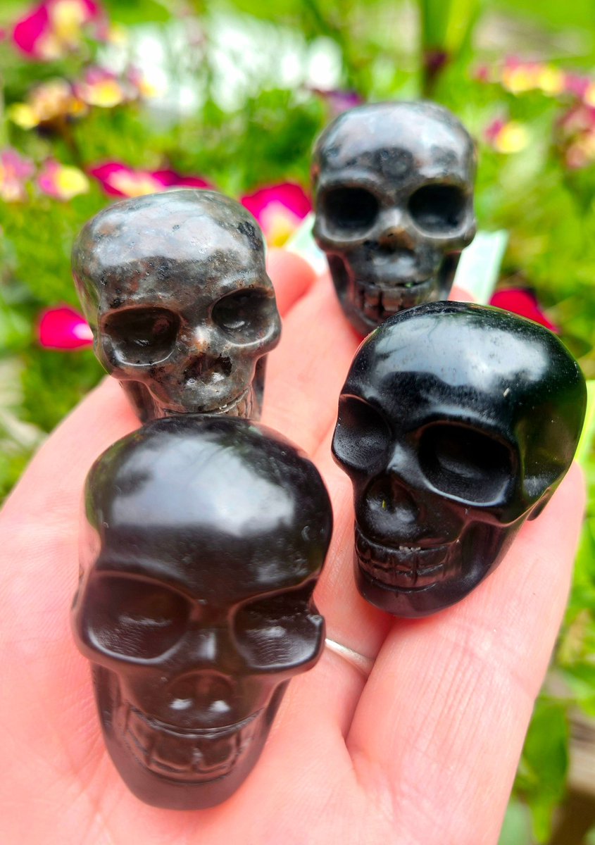 fire_spell's tweet photo. Mini carvings and small palms are here! 

Coming Friday to https://t.co/tXUdDHnCfZ 12PM EST https://t.co/fmxvS3yHEk