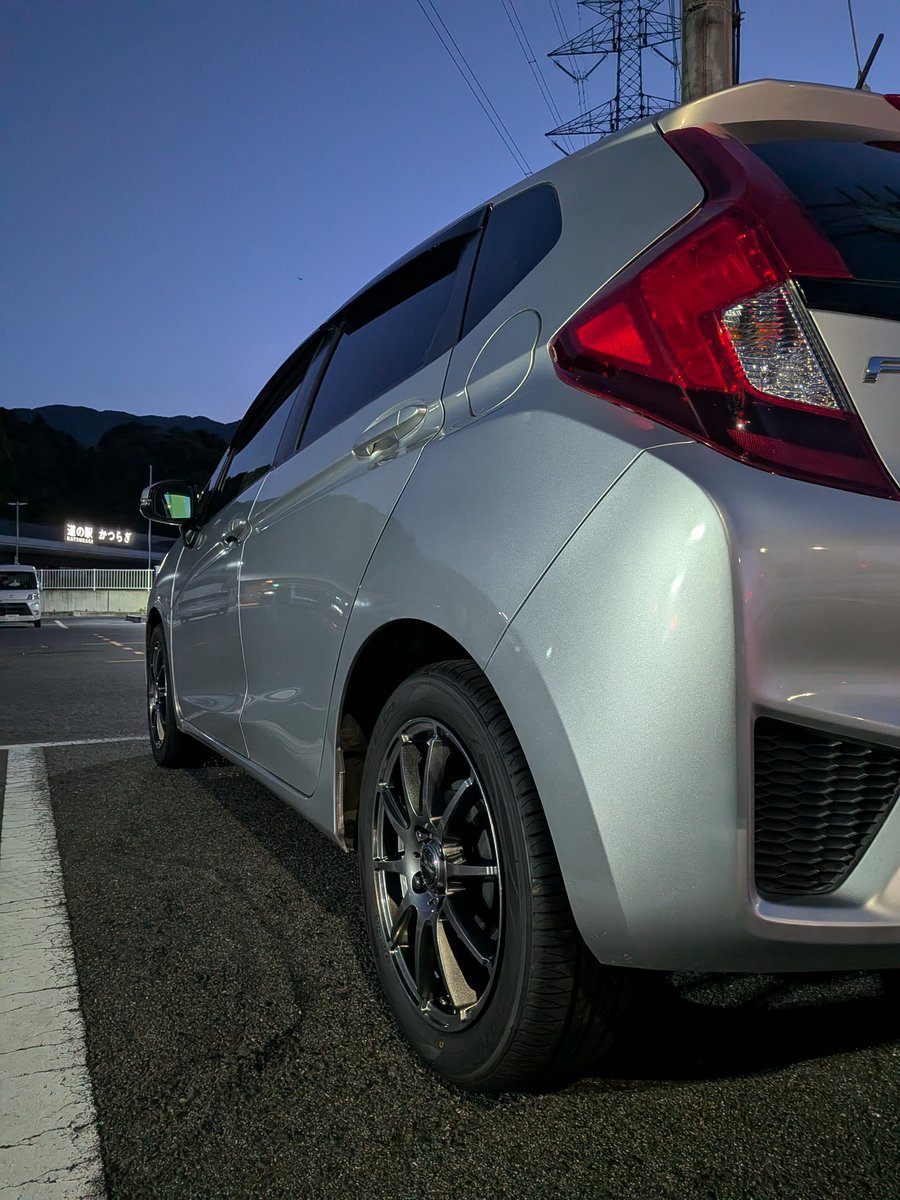 take_lj's tweet photo. #これを見た人はこれまで所有したメーカーと台数をカウントすること　
ホンダ 2(二輪:1 四輪:1)
ヤマハ 1 (二輪:1)
スズキ 3(二輪:3)

意外といろいろ乗ってるな(笑) https://t.co/V8HpFu0slm
