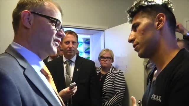 Huopainen's tweet photo. Suomi pähkinänkuoressa. https://t.co/BpBt0Spc7A