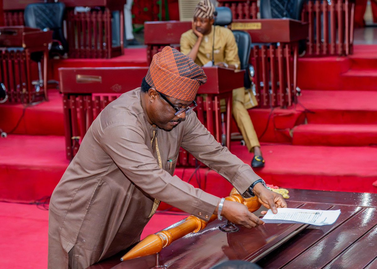 Adebo_ogund's tweet photo. At today's plenary, I read Executive communications from His Excellency, Governor Seyi Makinde, seeking legislative consideration of the Supplementary Budget and Budget Realignment, as well as the confirmation of a Commissioner-nominee.

The Oyo State Supplementary and Realignment Appropriation Bill, 2026, and the Oyo State Supplementary Finance Bill, 2026, successfully passed both First and Second Readings before being referred to the appropriate House Committee for further legislative scrutiny.

As always, the House remains committed to thorough deliberation on all matters brought before it, ensuring that every decision serves the best interest of the good people of Oyo State.

Together, we will continue to strengthen our democratic institutions and deliver people-centred legislation that supports sustainable growth and development.