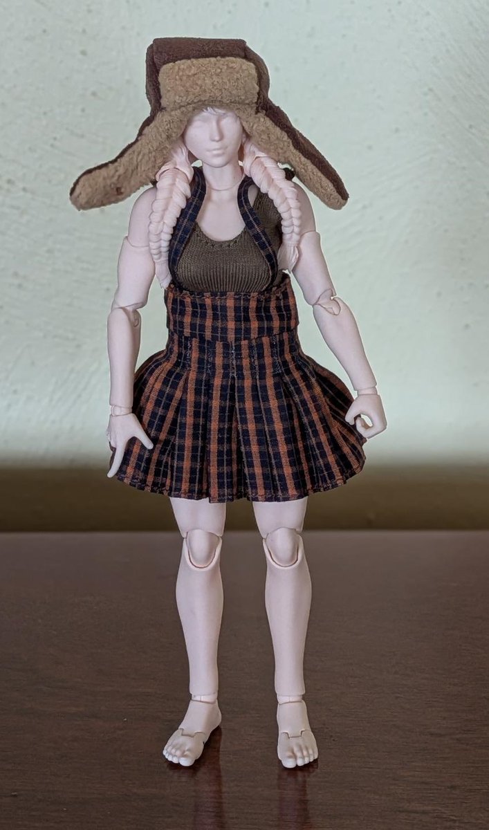 ToddManyNumbers's tweet photo. KAI LAB Gingham Brown Skirt Kit on a NOTTAA blank.  
I knew when I ordered, it was for the Fury body but I've yet to get ahold of one.  

I think the bodysuit &amp; skirt fit fine but the hat is too big on her.  

Scale pics w/ ML Medusa &amp; Figuarts Reze.  Last pic is from Kai Lab. https://t.co/Ok77ZkW0o3