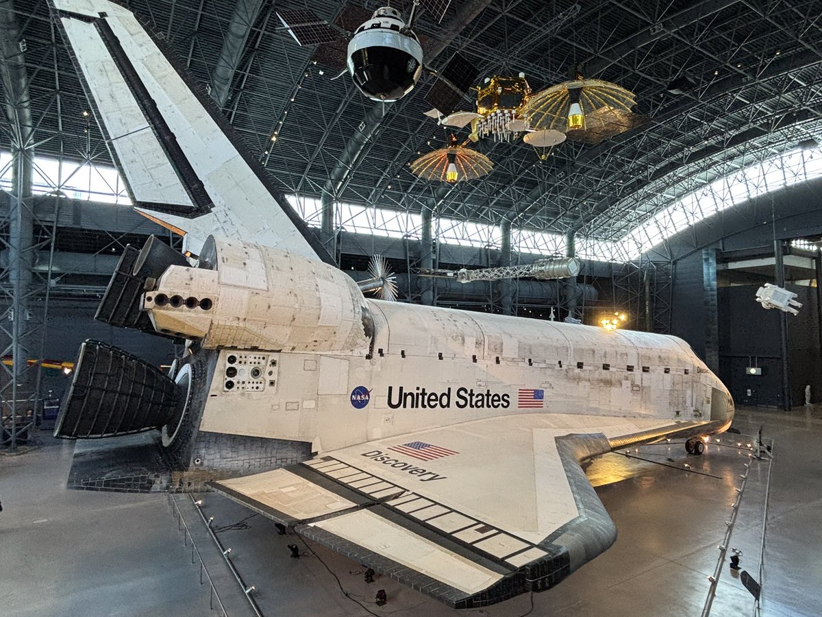 boise1150's tweet photo. @NASAhistory @airandspace The Udvar-Hazy Center is one of the best museums on the planet! https://t.co/ji6CSLNLEQ
