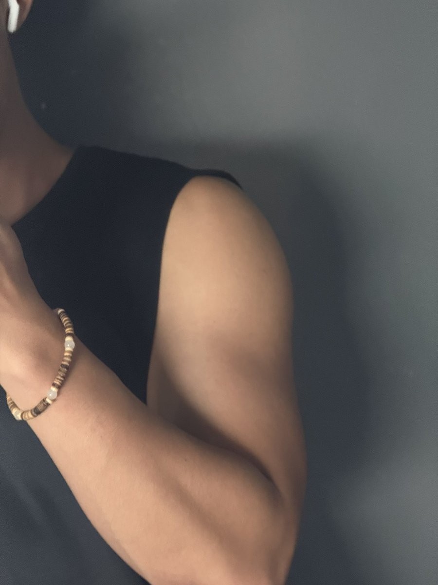 itsoiboy's tweet photo. อยากมี six pack มาตั้งแต่เด็กๆ คงได้รับอิทธิพลมาจากการ์ตูนที่ดูด้วย ตอนนั้นน่าจะเรื่องดราก้อนบอล 😂 แพ็คอย่างแน่น เลยพยายามสานฝันวัยเด็กตัวเองมาตลอด และคงคิดว่ายังคงทำต่อไปเรื่อยๆ + พอเห็นหุ่นตัวเองในกระจกและมีพัฒนาการขึ้นก็ยิ่งมีแรงใจ https://t.co/d4xt9tKqUE