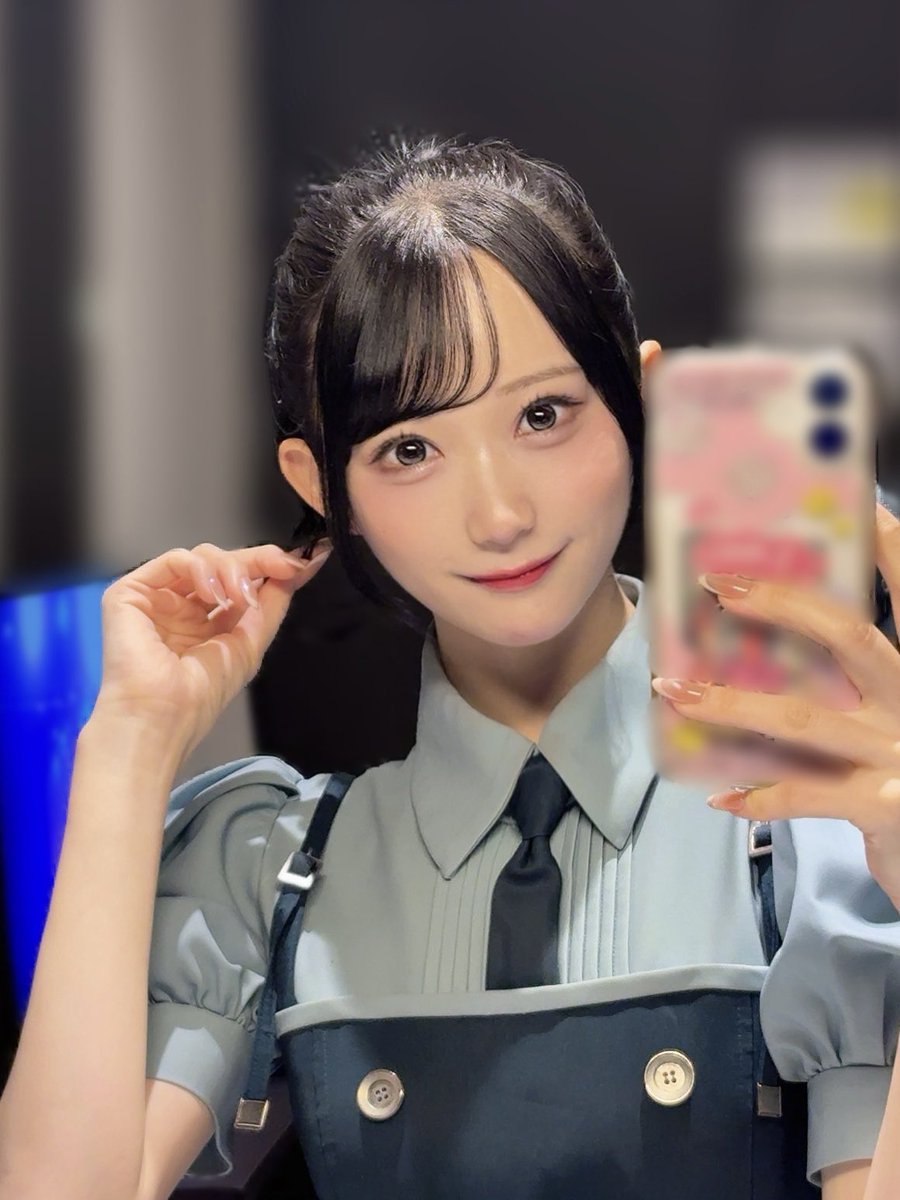 hashimoto_maki_'s tweet photo. #FRONTIERIDOLSUMMIT
ありがとうございました！🎤

遅くまで残ってくれて感謝だよ〜🌃
沢山グッズやサイリウムも見えて嬉しかったです🐰🩵

次は7/4ダイバーシティ東京プラザにてお待ちしてます！🫶🏻

#RainTree https://t.co/ljkNYAs4XV