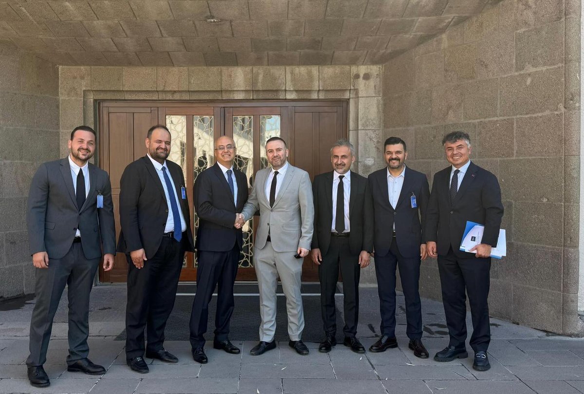 Febid2026's tweet photo. TBMM Dış İlişkiler Protokol Başkanı ve TBMM Başkan Başdanışmanı Büyükelçi Sayın Ahmet Aydın Doğan’ı ziyaret ettik.

Derneğimizin vizyonu ve hedefleri üzerine gerçekleştirdiğimiz görüşmenin ardından Sayın Ahmet Aydın Doğan aramıza katılarak derneğimizin üyeleri arasında yerini aldı.

Kendileriyle aynı çatı altında buluşmaktan memnuniyet duyuyoruz.