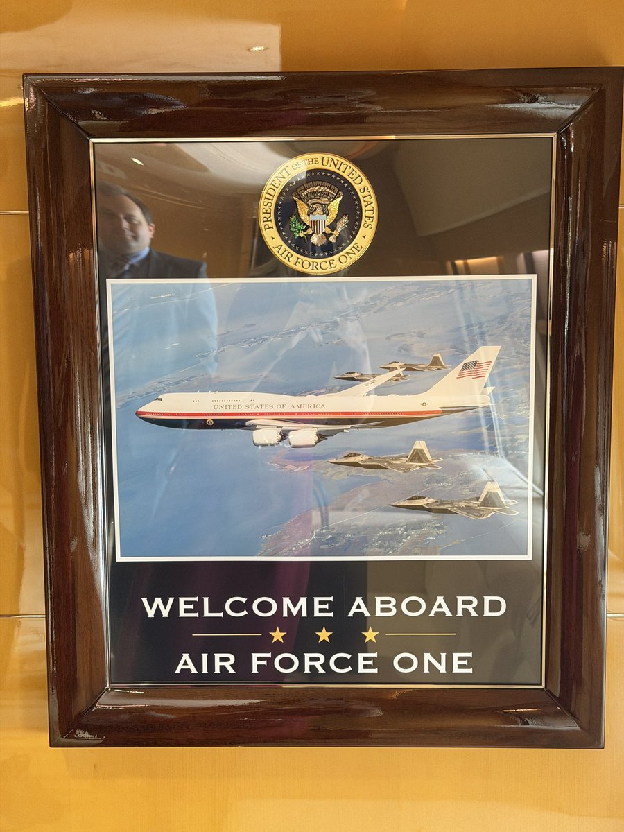 MonicaCrowley's tweet photo. Maiden voyage aboard the NEW Air Force One! ✈️🇺🇸 https://t.co/ZLzDnZQzLd