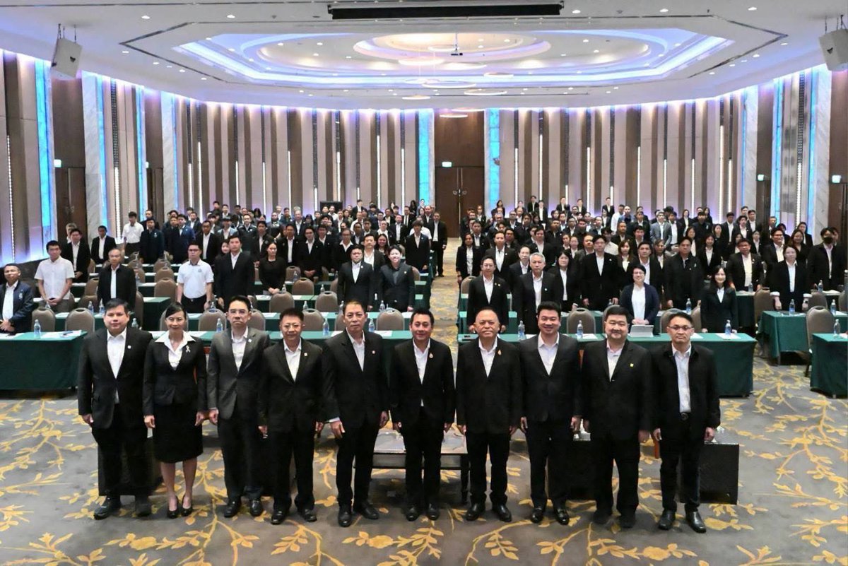 prdoh1's tweet photo. กรมทางหลวงเดินหน้าสู่ความยั่งยืน! รับมอบประกาศเกียรติคุณ ยกระดับงานสัมมนาสู่มาตรฐาน “Carbon Neutral Event” จากงานสัมมนาปฐมนิเทศแผนปฏิบัติราชการฯ พ.ศ. 2571 - 2575
 
อ่านต่อได้ที่ >>> https://t.co/eGmeiLEAZZ https://t.co/hGgQKRj26M
