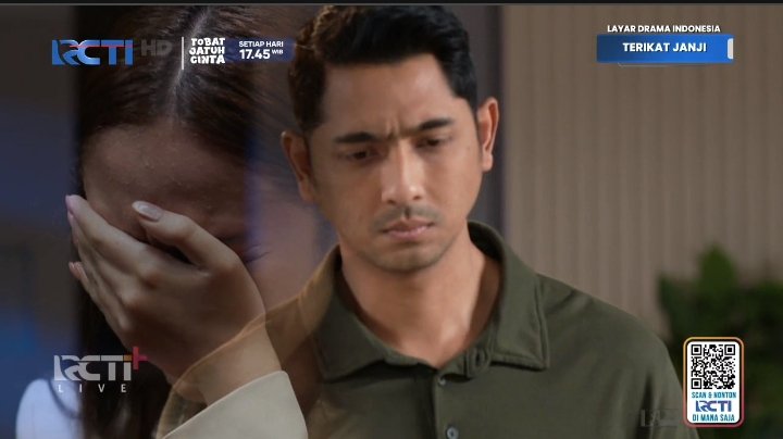 fthasya_'s tweet photo. dua duanya hancur, yang satu harus jujur tentang tugasnya dan yang satunya merasa dibohongi..

(ttttapii ak juga hancur)))😭🥀

#TerikatJanjiEp89 https://t.co/qVuvcl0fNp