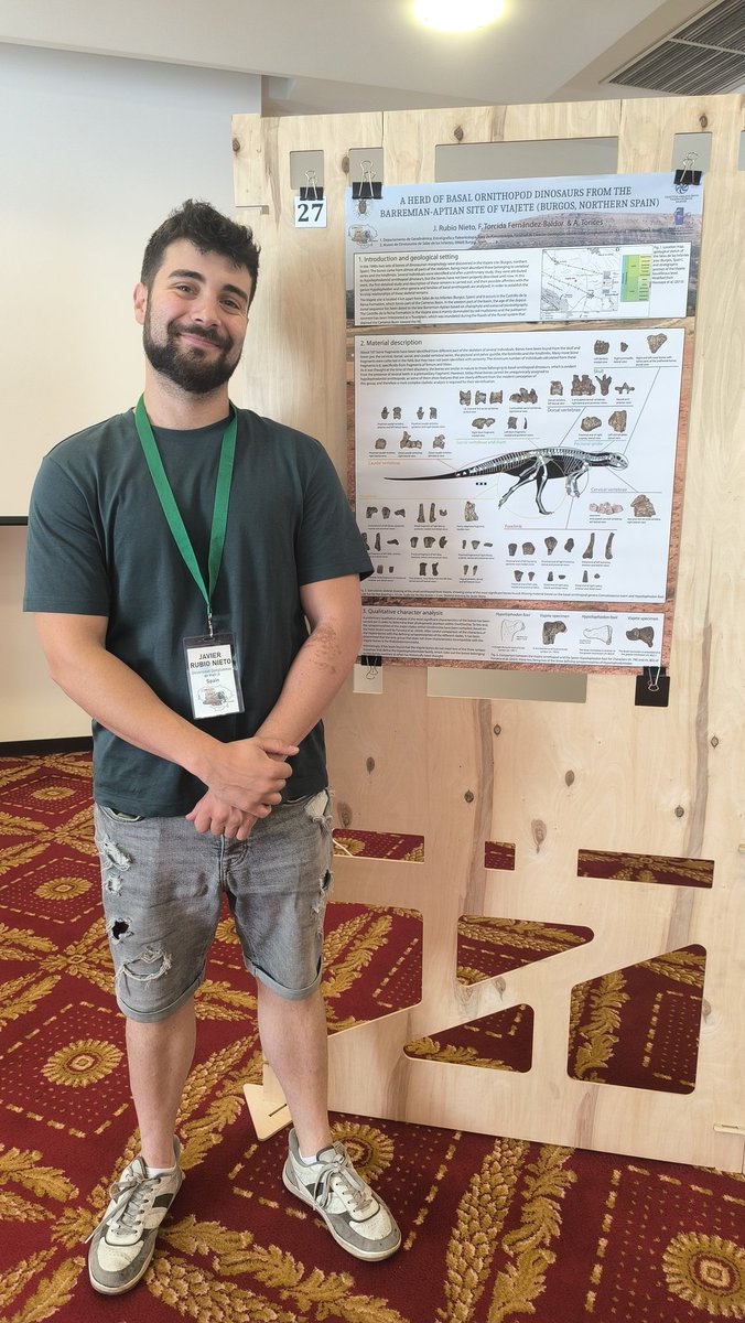 toriceslab's tweet photo. @pelusaurus_solari está hoy presentado en la #eavp26 su trabajo sobre pequeños dinosaurios ornitopodos del Cretácico de Salas de los Infantes, Burgos. @EAVPalaeo @geologicasUCM @MDinosaurios https://t.co/AzmD0VuCUp