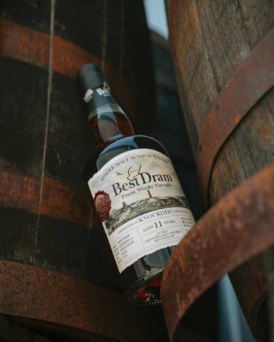 watches_whisky's tweet photo. Kirsch Import (Germany) presented in EU some new releases from independent #whisky bottler Best Dram. One of them is 11yo Knockdhu 2014 single cask. Aged In 1stFill Amonthilado Sherry Hogshead. 55.4% ABV. Price in EU 69€
#KirschImport #Knockdhu #BestDram
https://t.co/tKi3NDArCa https://t.co/aBstfJeqYJ