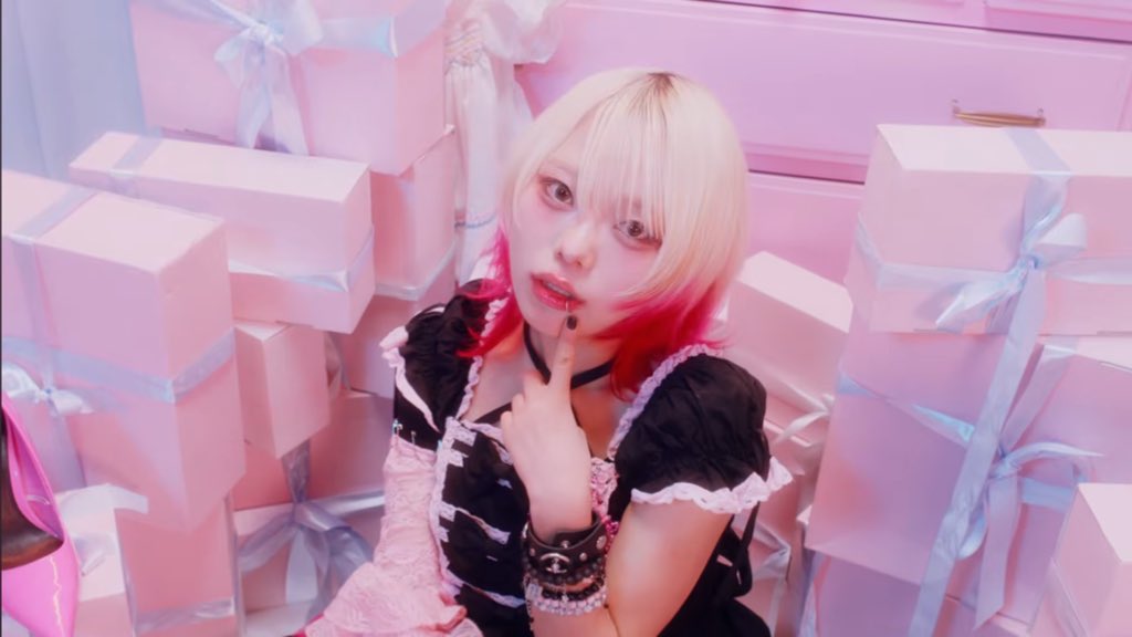suzunachann's tweet photo. THE PINK MINDSのNEWろんりーロリータ理論、靖子さんがいろんな気持ちをかわいくかいてくださってて、全歌詞共感するひときっとたくさんいるからたくさんきいてほしい(T＿T)

https://t.co/BqT9GDaShm… https://t.co/7T27u4B8O3
