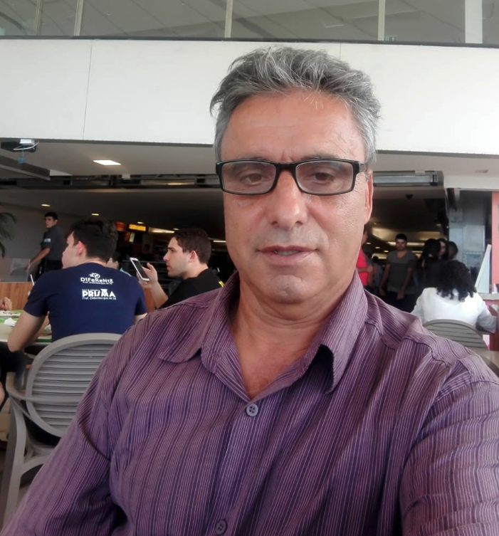 BilbiaOfissial's tweet photo. O pedo (Antonio Pinto): https://t.co/DZSs9MeMCb