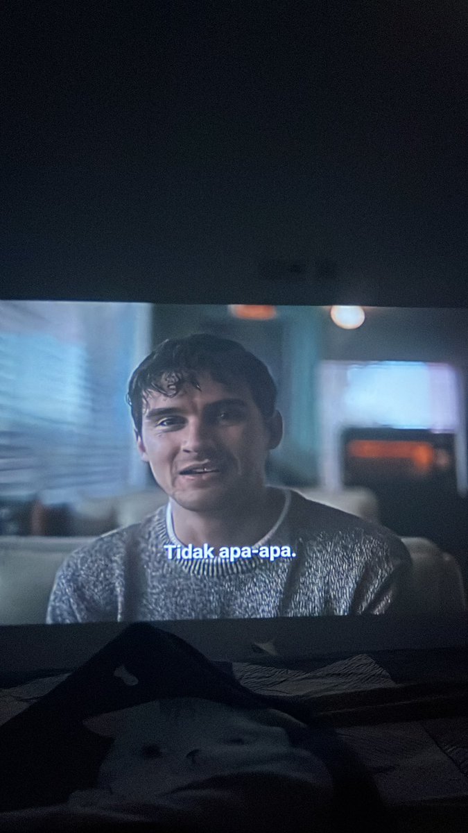telllmeway's tweet photo. klo gini gue gaperlu ke bioskop njir betah di kosan https://t.co/zi23HqKJH5