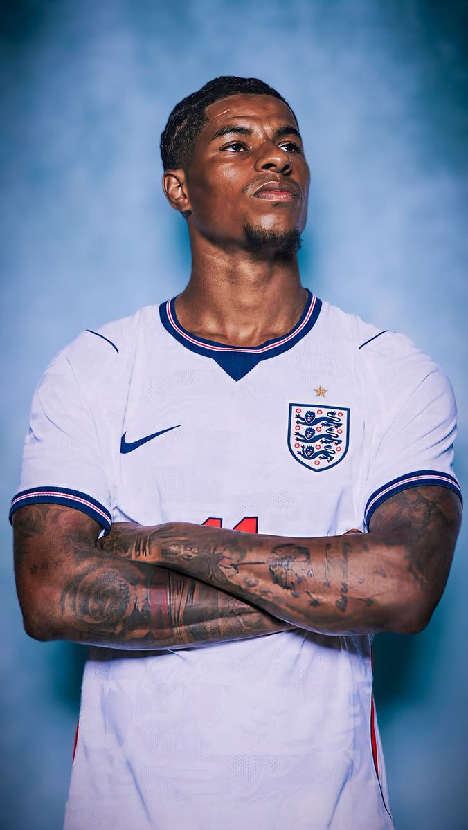 SPORTMASTERS200's tweet photo. 🚨🏴󠁧󠁢󠁥󠁮󠁧󠁿 𝗕𝗥𝗘𝗔𝗞𝗜𝗡𝗚: Marcus Rashford is slated to commence the upcoming Round of 32 fixture against DR Congo, taking precedence over Anthony Gordon.

— @David_Ornstein https://t.co/Z60Nu4So0y