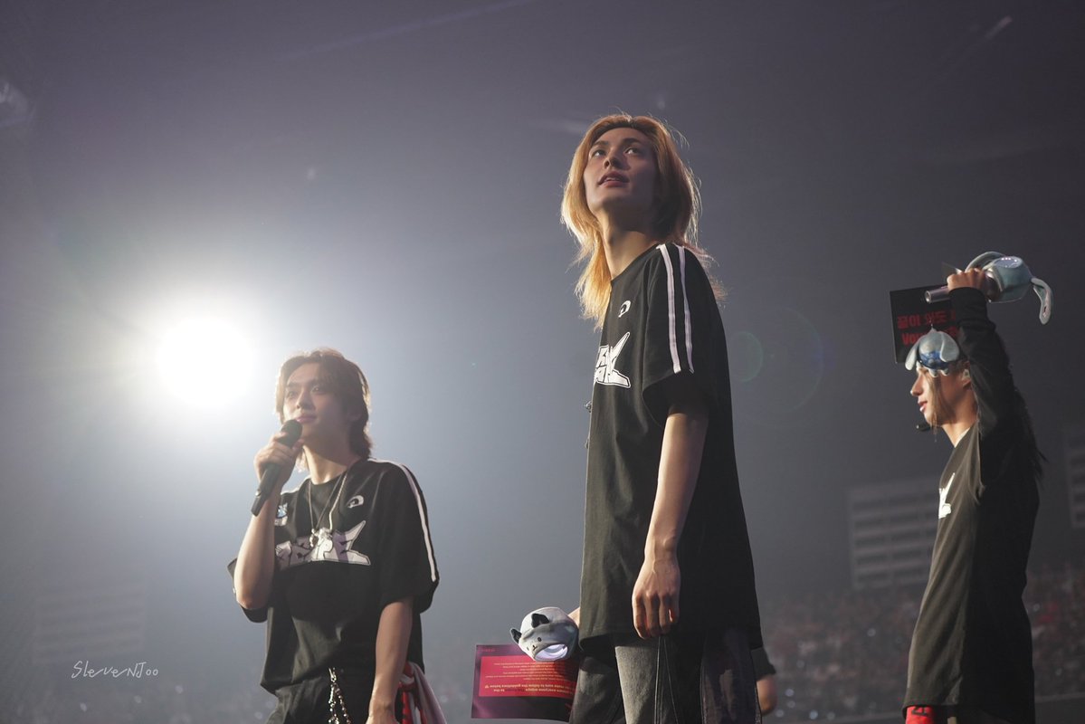 Slevenss's tweet photo. 260627 the Xcape D1
#엑스디너리히어로즈 #Xdinaryheroes  
#주연 #jooyeon #이주연
#가온 #Gaon #곽지석 
#준한 #JunHan https://t.co/NLCHTdhnrv