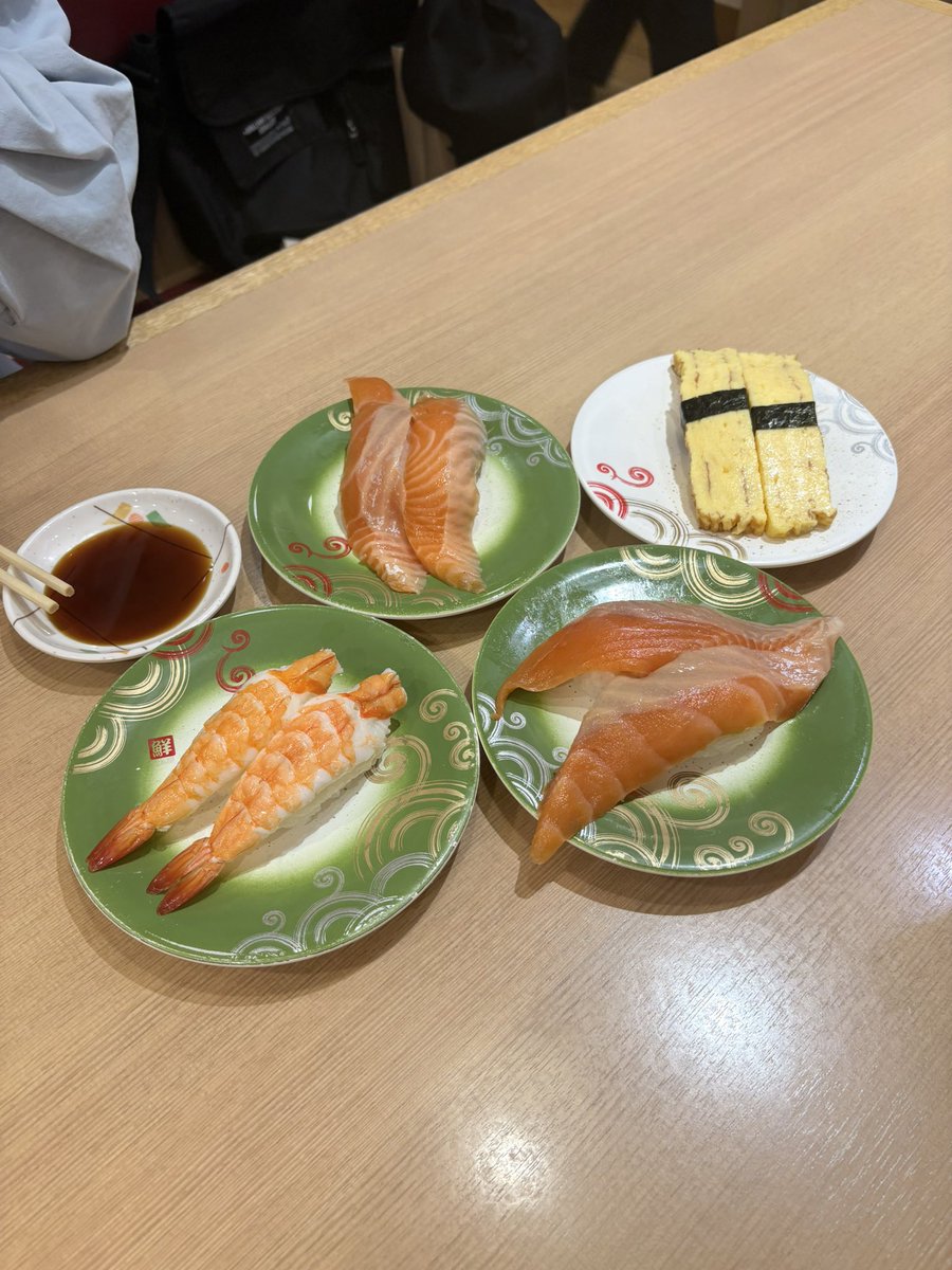 Poem_Book_'s tweet photo. 냐하냐하 고마워요!🥹

맛있는 맛집까지 너무 좋아요🥰 https://t.co/KGBqqjxuTt