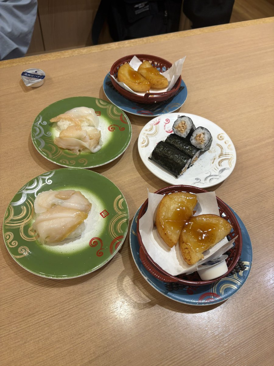 Poem_Book_'s tweet photo. 냐하냐하 고마워요!🥹

맛있는 맛집까지 너무 좋아요🥰 https://t.co/KGBqqjxuTt