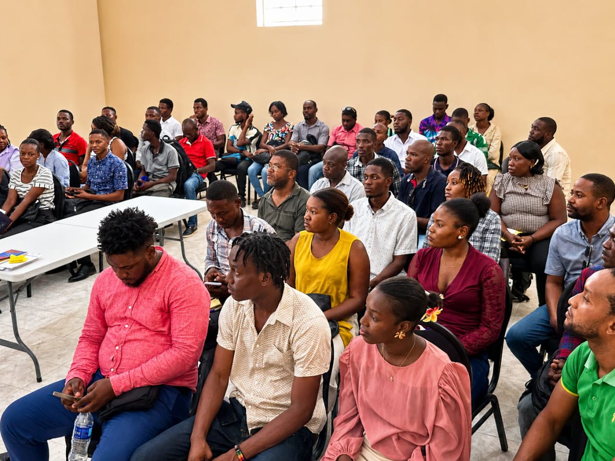 cep_haiti's tweet photo. Déroulement, aux Cayes, ce mardi 30 juin, d'une session de mise à niveau à l'intention des futurs Agents du Registre électoral (ADRE) du Sud. Cet exercice se déroule simultanément aux Gonaïves pour l’Artibonite et à Miragoâne pour les Nippes et une partie de l'Ouest https://t.co/ZsXLYVFyB6