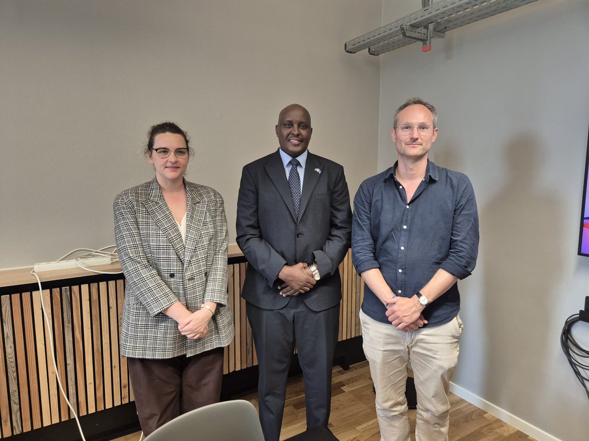 NEStateComms's tweet photo. During his visit to Copenhagen, Denmark, H.E. Ali Warsama, Minister of Planning & International Cooperation of Northeastern State, met with DRC team members Adrien Bory and Matilde Tomasini.
The Minister thanked DRC for their support in refurbishing the Lasanod Hospital.
Discussions focused on further collaboration including: 
Microfinance for small business startups.
Boreholes and rainwater harvesting projects (capturing dry riverbeds).
Support for education and health sectors in the Northeastern State.
Strengthening partnerships for sustainable development.

#Somalia #DRC #NortheasternState #DanishPartnership