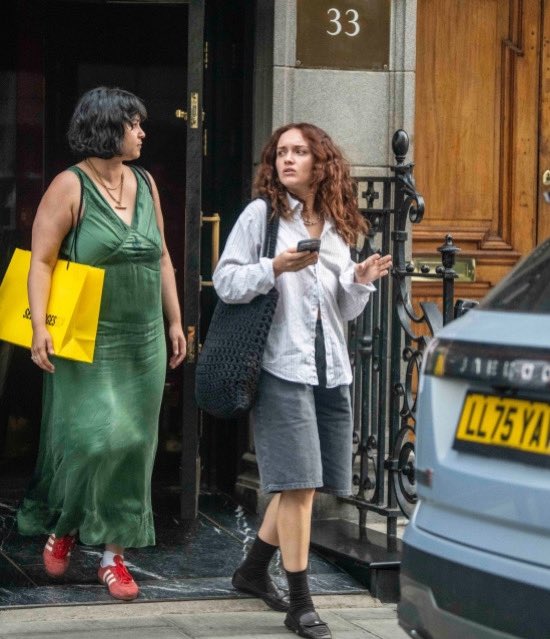thinkercooke's tweet photo. olivia cooke in london https://t.co/B3mdipg2Cc