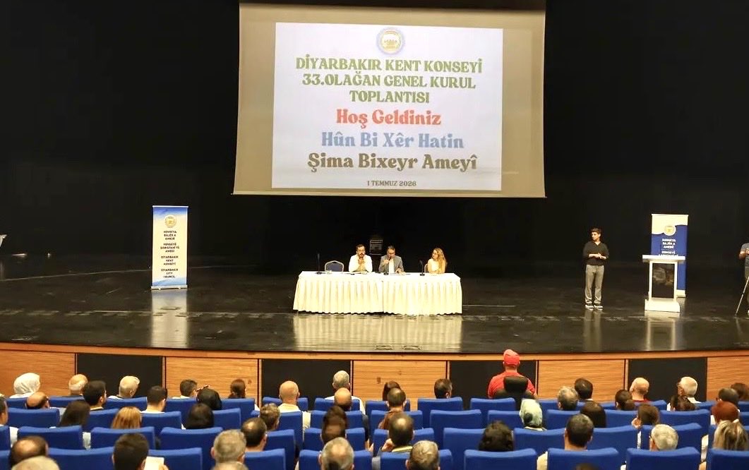 DiyarDHO_'s tweet photo. Em tevlî civîna Lijneya Giştî ya Asayî ya 33'yemîn a Konseya Bajêr a Amedê bûn.

Yönetim Kurulu olarak, Diyarbakır Kent Konseyi’nin 33. Olağan Genel Kurulu’na katılım sağladık. https://t.co/fy5EI60XFi