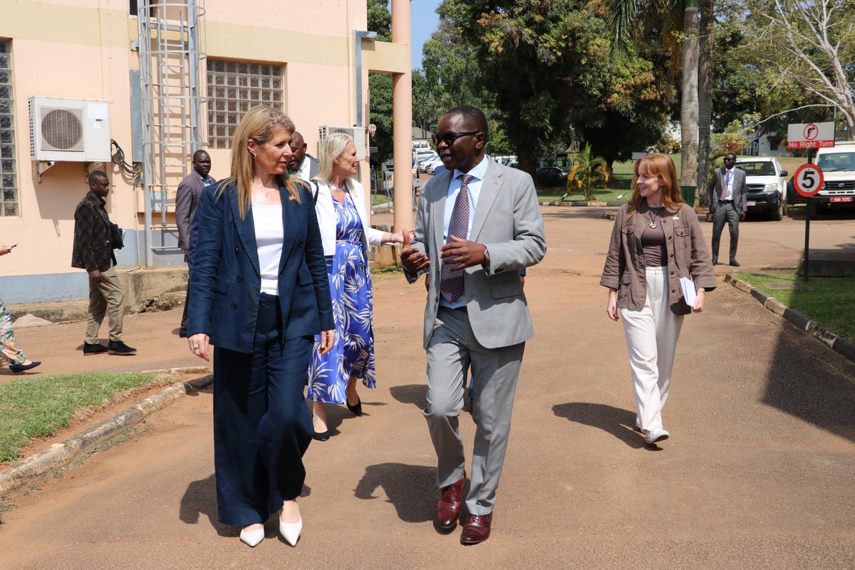 MRC_Uganda's tweet photo. Our Director, Prof @mjohanyirenda highlighting how decades of collaboration have helped build Ugandan scientific leadership and research infrastructure that contributes to national, regional and global health. https://t.co/QmpZuH3GpW