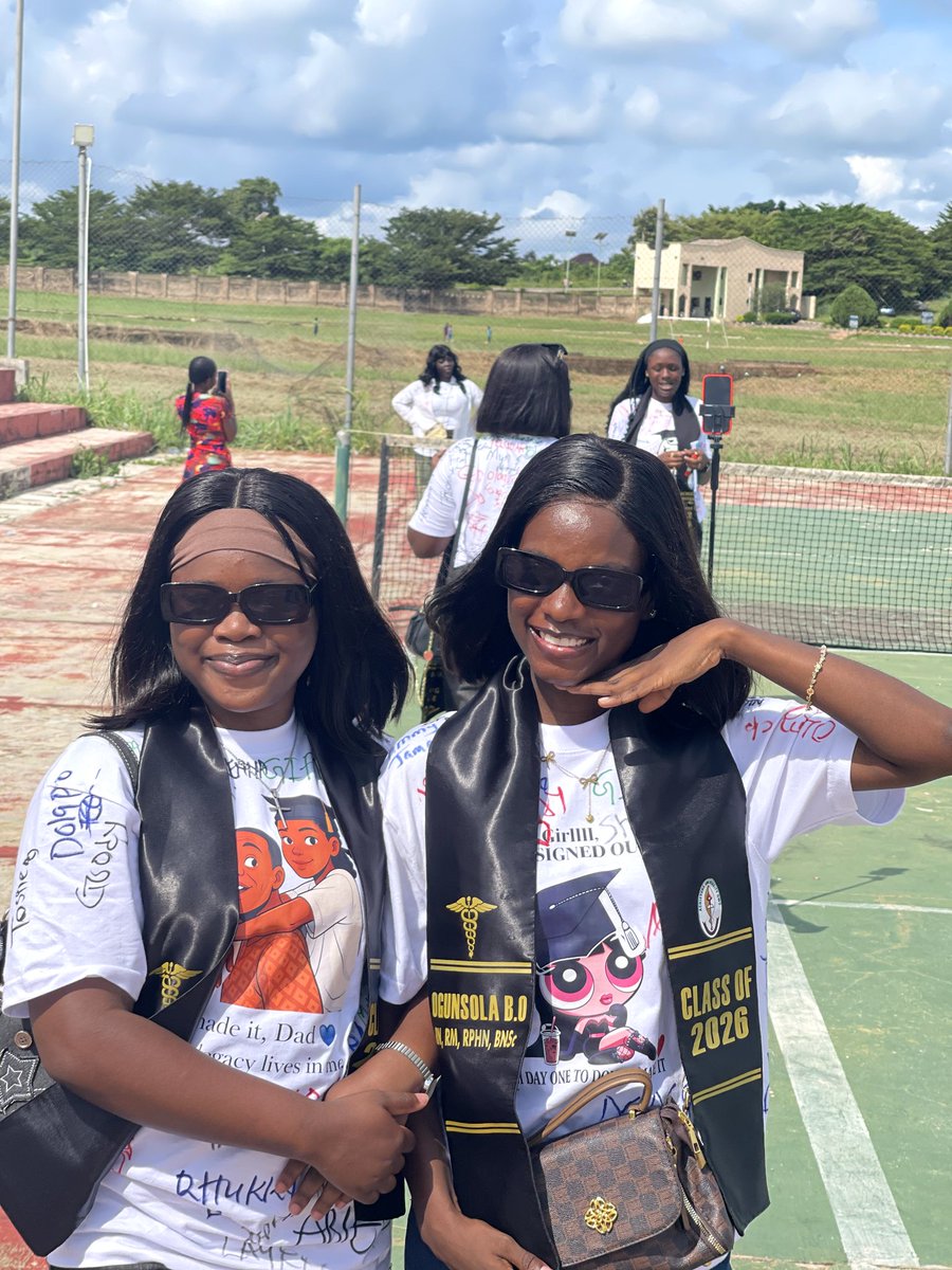 OgunsolaOl8992's tweet photo. Officially signed out. Grateful for the journey.❤️🎓
#signout #classof2026 https://t.co/YOfIrNVaNp