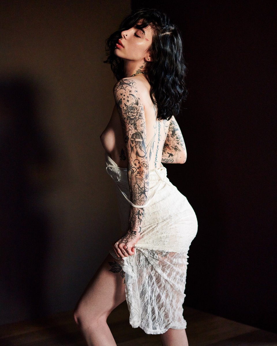 RavenGerArt's tweet photo. White Dress, Dark Angel | @SINFORSILK photographed by me | May 2024
#throwback #altgirls #girlswithtattoos https://t.co/ij0eLVW8lR