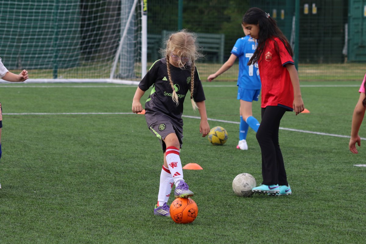 poshfoundation's tweet photo. Concluding last night's sessions at Nene Valley Community Centre was our #PLKicks Girls Only session!

📧 Gareth.Booth@theposh.com for more info.

#pufc https://t.co/Kkey7SULjP