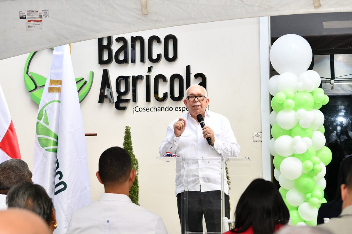 bagricolaRD's tweet photo. Reafirmamos nuestro compromiso con el desarrollo del campo dominicano. 🌱🏦

Nuestro administrador general @Fernan2Duran encabezó el acto de reapertura de la Oficina de Negocios Castillo, en el municipio de Castillo, provincia Duarte, acompañado de autoridades regionales de la institución, autoridades locales y representantes de distintos sectores de la comunidad.