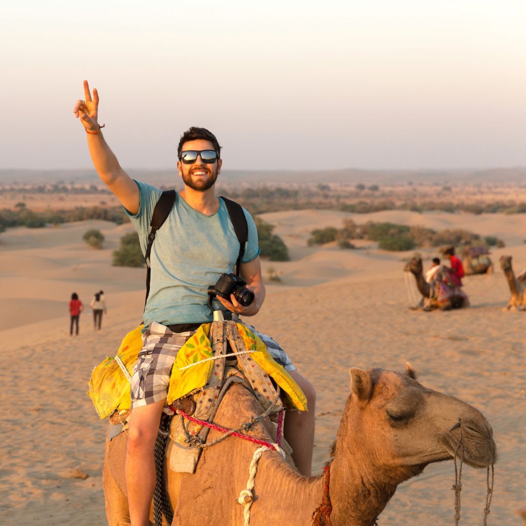 PPJourneys's tweet photo. It's HUMP day 🐪 🐪 !! Excursions take you out of your comfort zone and show you an entirely new world.

From shark diving to camel riding, chasing adventure is right up our alley. Let me know your dream activity down below ⬇️
#TravelBetter #HumpDay https://t.co/ZTZwS2vurh