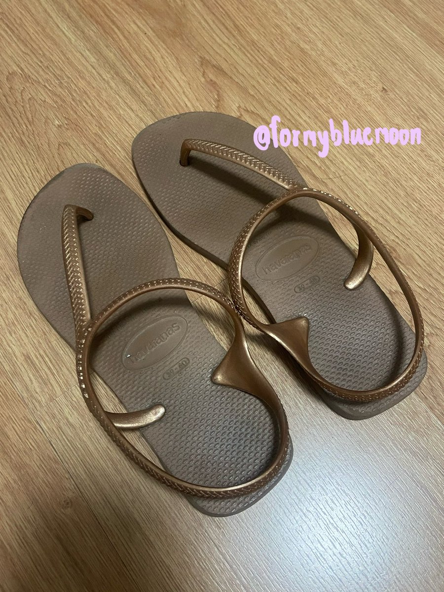 formybluemoon's tweet photo. ส่งต่อ havaianas 🩴💕
รุ่น Flash Urban Sandals ROSE GOLD
Size 39-40
price 250 free shipping ka

#havaianas #ส่งต่อรองเท้า #ส่งต่อhavaianas #รองเท้ามือสอง
#holsterthailand #holsterส่งต่อ #ส่งต่อholster #ส่งต่อสภาพนางฟ้า #ส่งต่อรองเท้า #โล๊ะตู้ #ส่งต่อเสื้อผ้ามือสอง https://t.co/qGHlZaaPT1