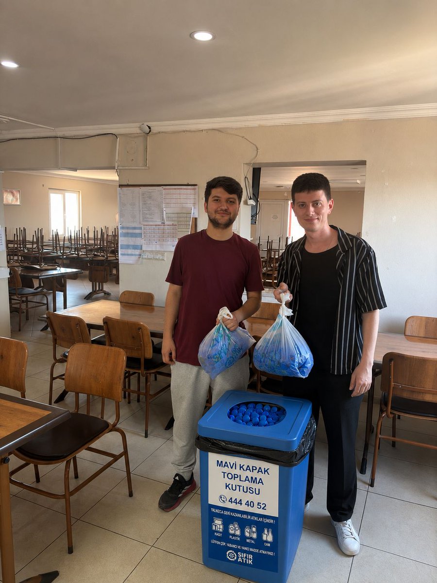 OrduKYGM's tweet photo. 📍Hekimoğlu Yurdu
Yurt Müdürlüğümüzde ihtiyaç sahiplerine destek olmak amacıyla mavi kapak topladık. Paylaşmanın ve toplumsal dayanışmanın mutluluğunu yaşadık.

@OA_BAK 
@gencliksporbak 
@GSB_KYGM https://t.co/saAb8nSyjP