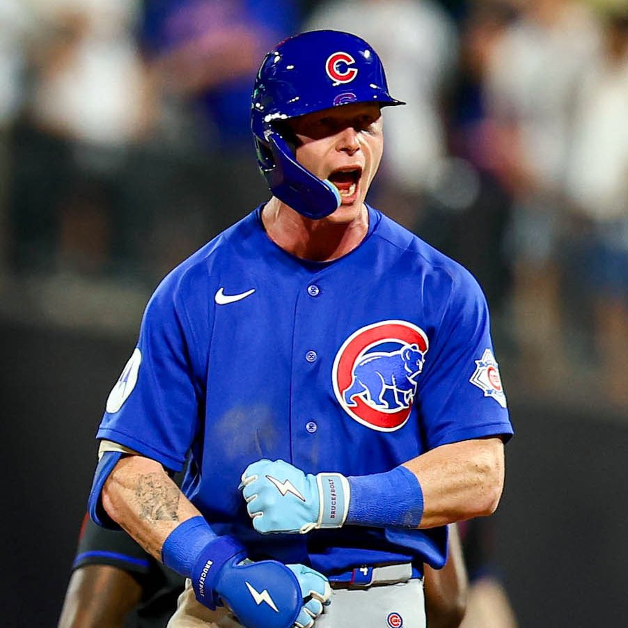 BetMGM's tweet photo. Pete Crow-Armstrong just had a month with:

.375+ BA
.775+ SLG
80+ TB
15+ BB
10+ HR
5+ SB

Only other players to do that are Babe Ruth (3x) and Lou Gehrig https://t.co/M81GCuOrpg