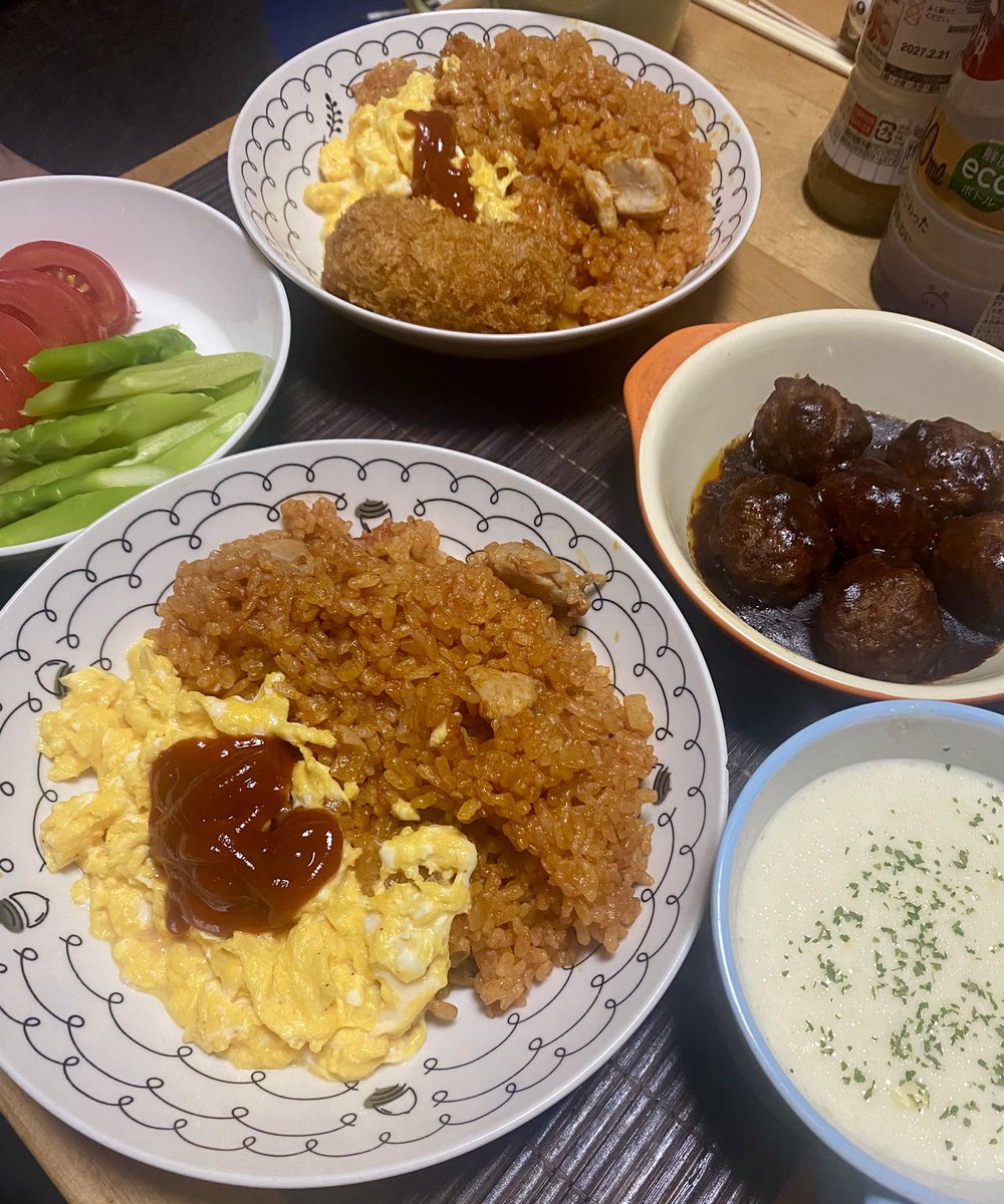 ayachi1209's tweet photo. 夜ごはん🍚
チキンライス🥚🐔 https://t.co/FWEMbKDadv