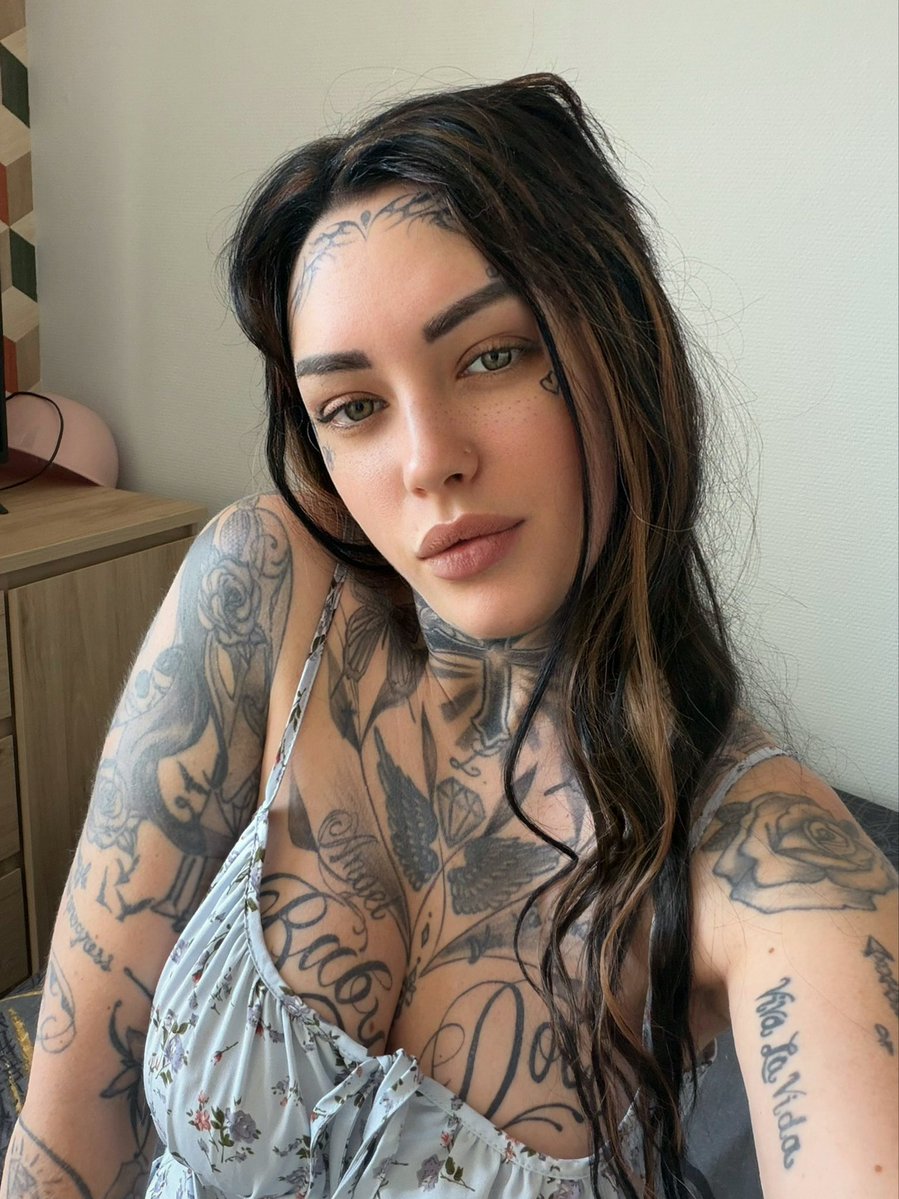 lena_la_tatouee