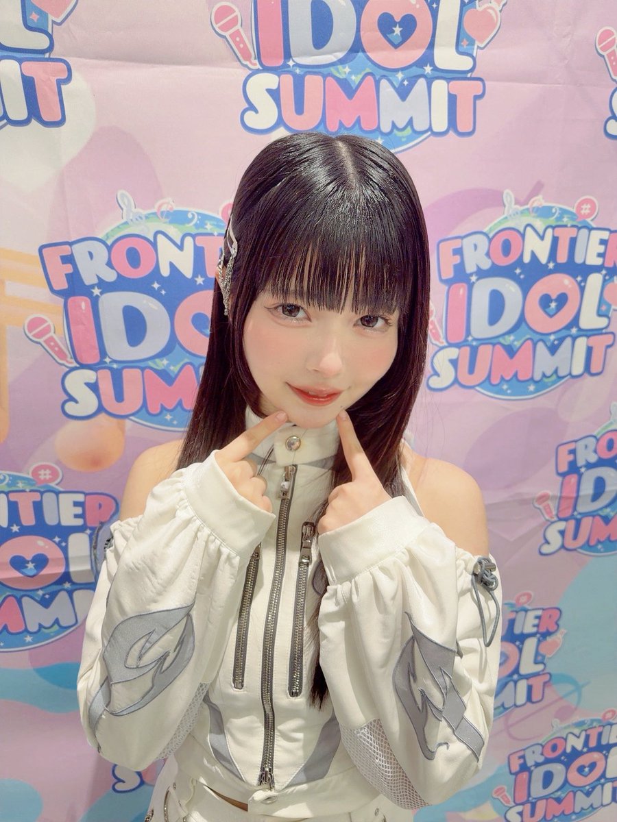 NATSU_whsp's tweet photo. 「FRONTIER IDOL SUMMIT」ありがとうございました！

アチアチのライブでKT Zepp横浜でワンマンライブするのますます楽しみになって来た~もう9月まで2ヶ月だねᕦ(ò_óˇ)ᕤ
🔗https://t.co/D3X7GUbS3G

平日なのに会いに来てくれてありがとう🫶🏻改めて7月もよろしくね
#FRONTIERIDOLSUMMIT #ホワスピ https://t.co/euObk5TYul
